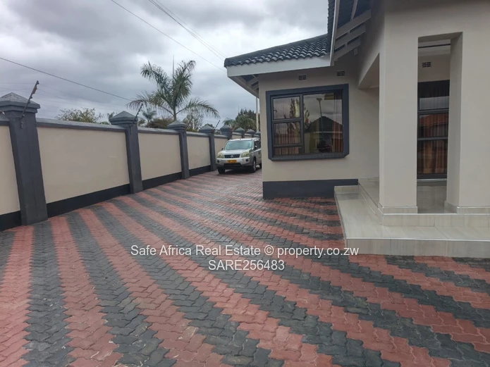 Borrowdale House for Sale – Deacon Drive, Borrowdale Villa Community