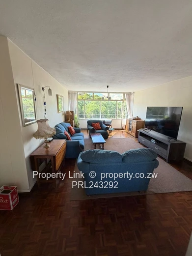 Neat Avenues Apartment In A Well-Managed Complex