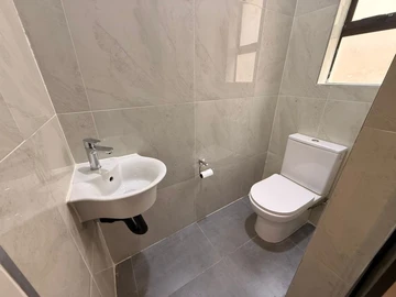 3 Bedroom Flat & Apartment