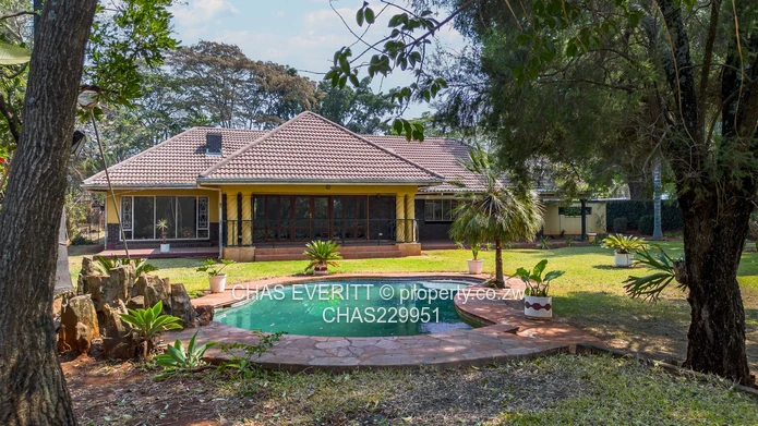 Stylish Family Haven in Northwood