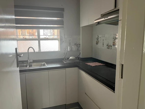 2 Bedroom Flat & Apartment