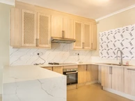 3 Bedroom Flat & Apartment