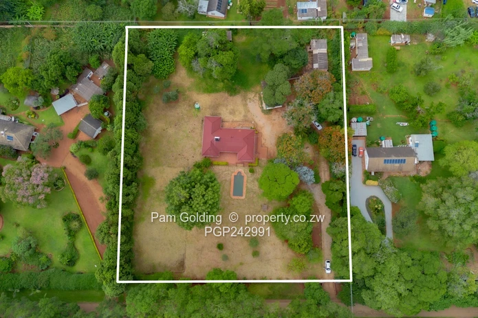 2 acres vainona – renovation and development opportunity near Village Walk. (Sole Mandate)