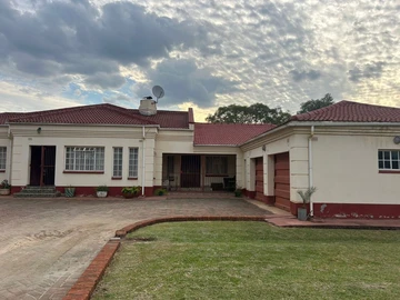 3 Bedroom Flat & Apartment