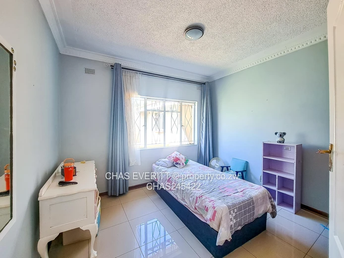 Three  Bedroomed Garden Flat In Highlands 