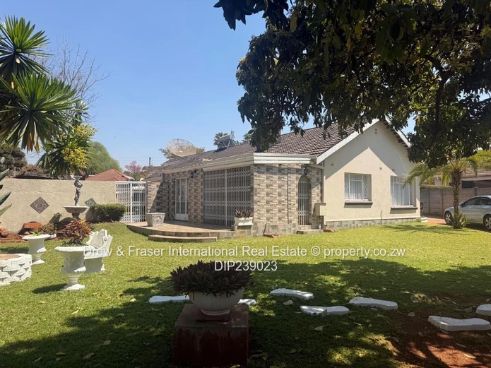 Upper Hillside Harare East Property available for rent as both commercial or residential $1350