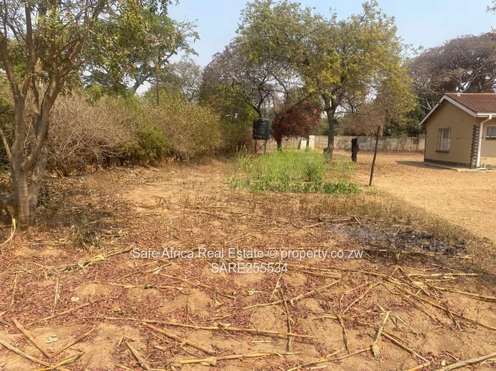 PAN- HANDLE STAND FOR SALE IN WATERFALLS - PROSPECT AREA-CHURCHILL ROAD Price at 69k