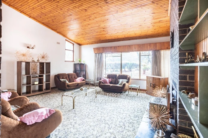 1-Acre Corner Stand with Spacious Family Home (Sole Mandate)