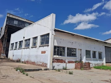 Prime Industrial Property - Plumtree Road Frontage