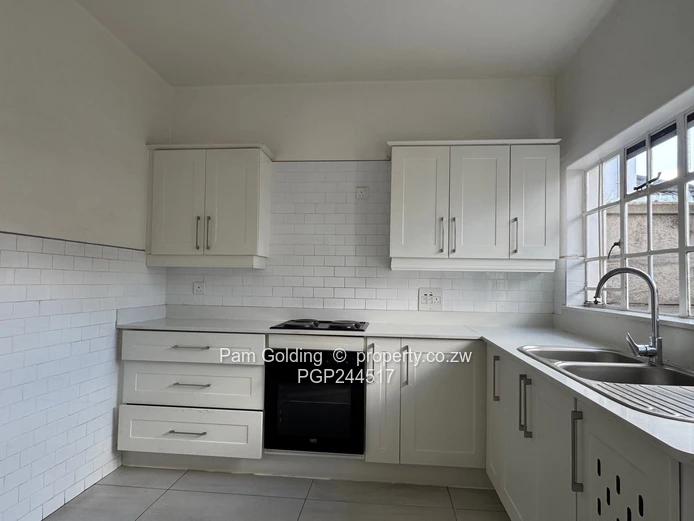 Lovely 3 bedroom Duplex Apartment- Upper Avenues