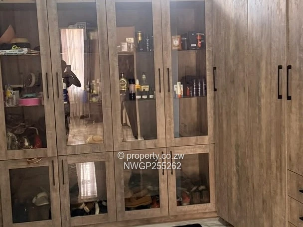 Matsheumhlope Luxury Residence — Property Listing