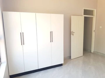 3 Bedroom Flat & Apartment