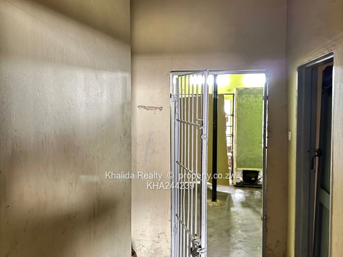 Chitungwiza town center shop for sale