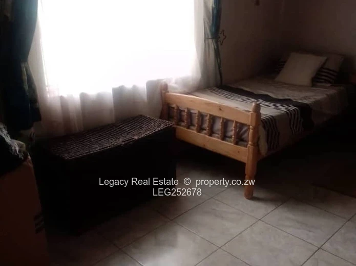 3-Bed Home with Cozy Lounge & Tiled Bath – Crowhill Views