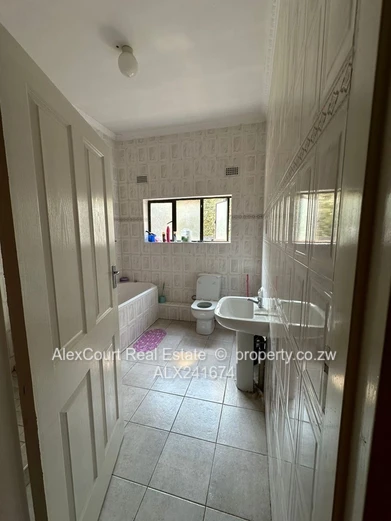 Duplex House In Greystone Park