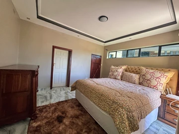 6 Bedroom House
