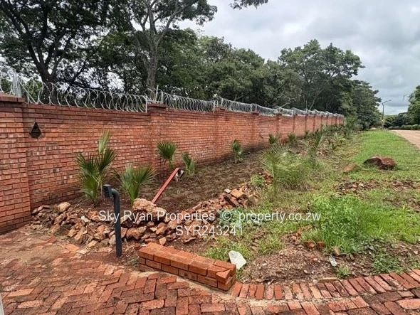 Bluffhill House To Let