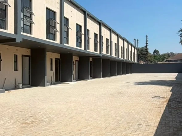 3 Bedroom Flat & Apartment