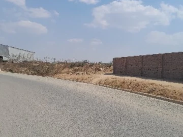 Commercial & Industrial Land