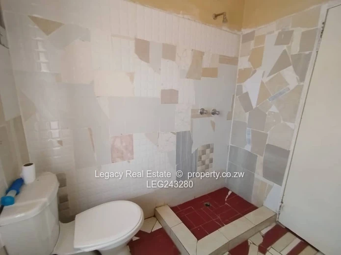 Commercial Property Near Belvedere Primary To Let