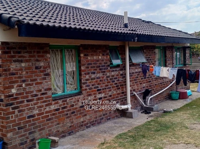 Spacious 3-Bed Solar Home with En Suite in Msasa Park