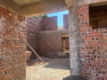 4 Bedroom Flat & Apartment