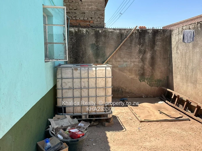 Ngezi Commercial Property in Kadoma For Sale 