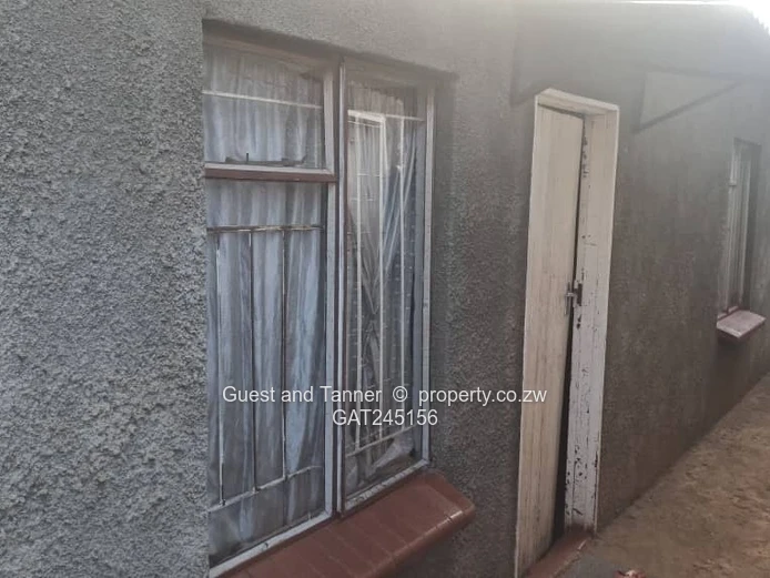 4 Bedroomed house For Sale In Dzivarasekwa Extension  (Sole Mandate)
