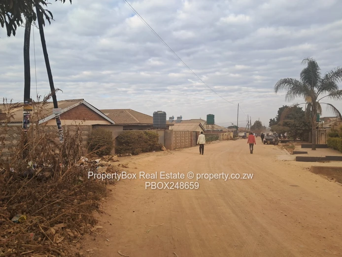 Damofalls Phase 2 stand for sale near PaMusasa Shops!