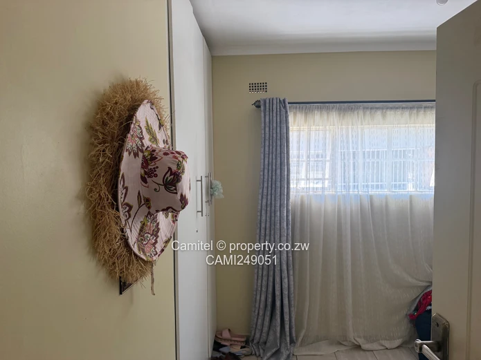 Waterfalls 4-Bed House on 1800 sqm with Borehole near S.O.S school and Parktown shops