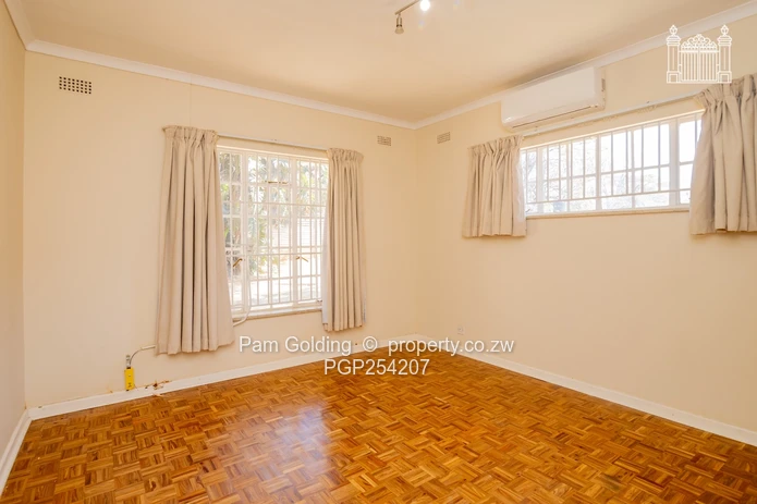 Immaculate Executive Home in Excellent location