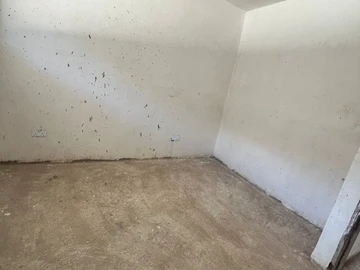 2 Bedroom Flat & Apartment