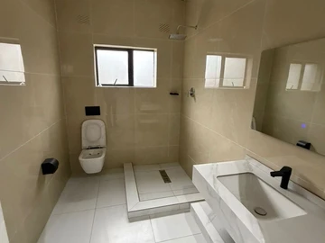 2 Bedroom Garden Flat