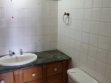 4 Bedroom Flat & Apartment