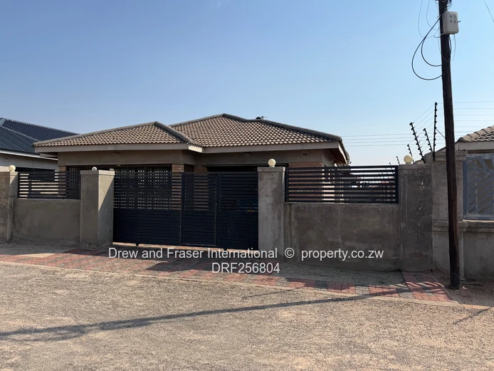 Modern 4-Bed Home in Mabvazuva, Ruwa, Borehole $135k
