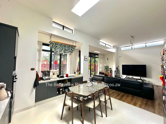 4 Bedroom Townhouse in Mt Pleasant (Sole Mandate)