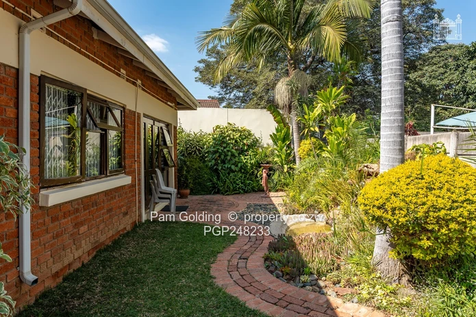 Charming 3 Bedroom Cluster Home  (Sole Mandate)