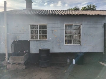 2 Bedroom House