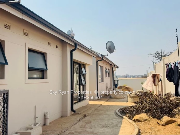 FOR SALE: 4x CLUSTERS IN ONE COMPLEX | MANRESA, MORDEN