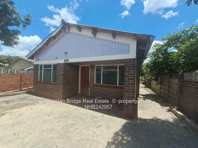 Chitungwiza Unit O House For Sale (Sole Mandate)