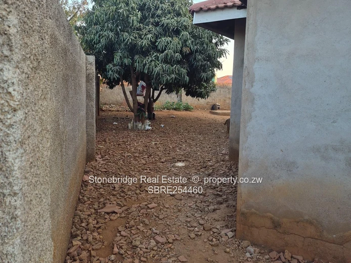 3 Bedroom House in Mahatshula North For Sale