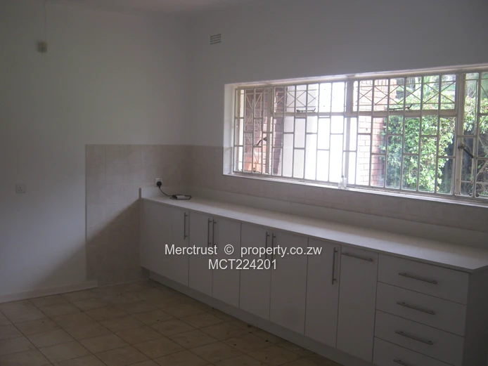 Beautifully kept house!