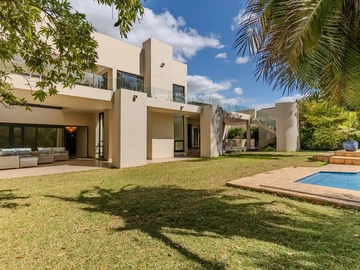 Sophisticated Living!