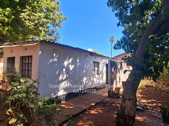  Prime Location 5 Bedroomed House for Sale - Highlands