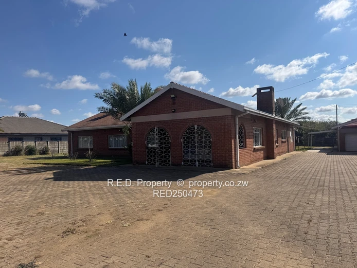 Spacious Family Home In Parklands!