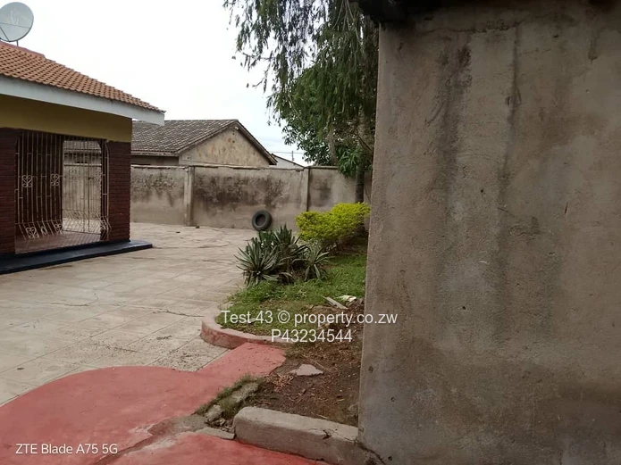Chitungwiza House for sale 