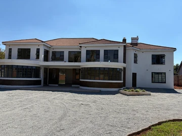 7 Bedroom House