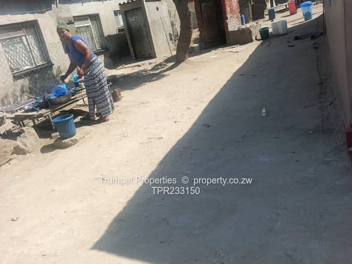 House for sale in St Marys Chitungwiza (Sole Mandate)