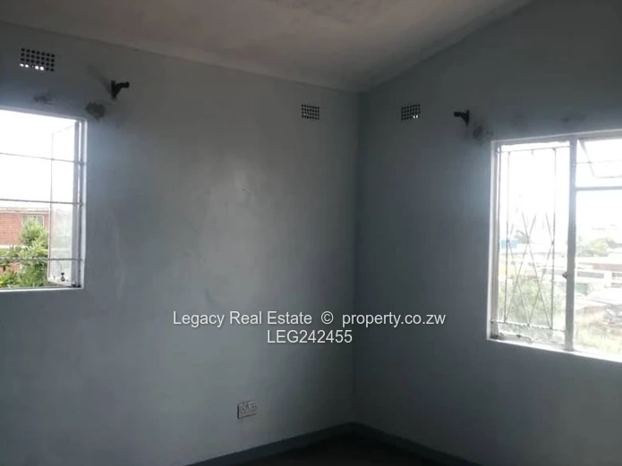 Willowvale 2-Bedroom Flat for Sale (3rd Floor)