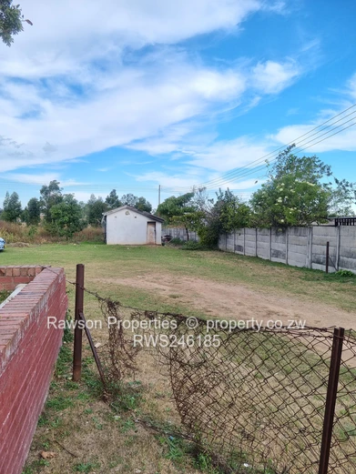 Reduced To Go!!! Marondera Cbd Garden Flat For Sale